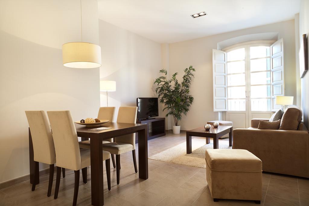 Apartamentos Pinar Malaga Centro חדר תמונה