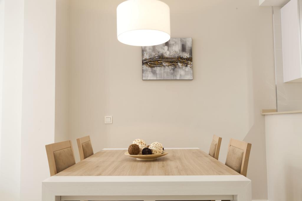 Apartamentos Pinar Malaga Centro מראה חיצוני תמונה