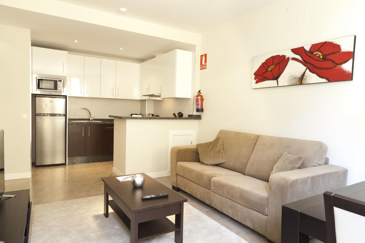 Apartamentos Pinar Malaga Centro מראה חיצוני תמונה